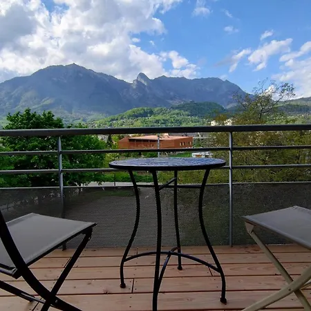 Les Cedres Bleus Apartment *